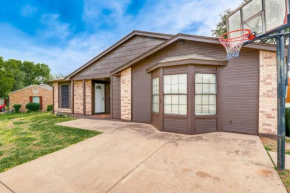 Game Room and Pool Family Home in The Colony!